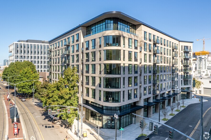 1725 SW Salmon St, Portland, OR à louer - Photo du bâtiment - Image 2 de 48