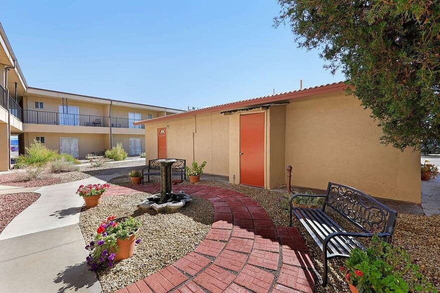 713 N California St, Socorro, NM for sale - Building Photo - Image 2 of 6