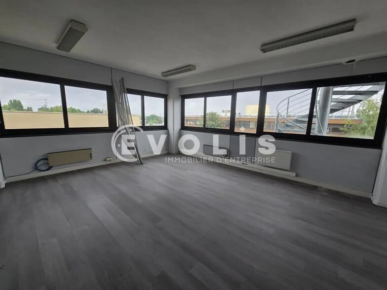 Bureau dans Palaiseau à louer - Photo intérieure - Image 2 de 6