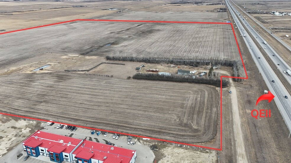 272256 Dickson Stevenson Trail, Airdrie, AB for lease - Building Photo - Image 2 of 5