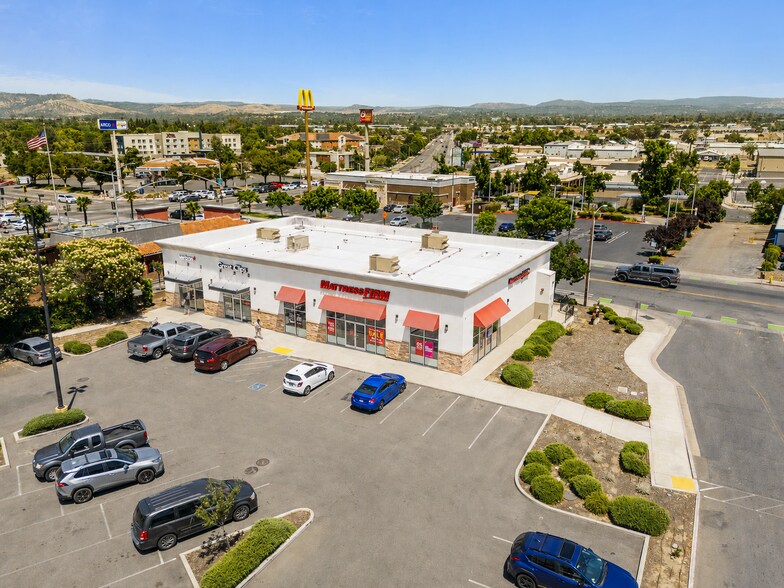 375 Oro Dam Blvd E, Oroville, CA à vendre - Photo du bâtiment - Image 2 de 16
