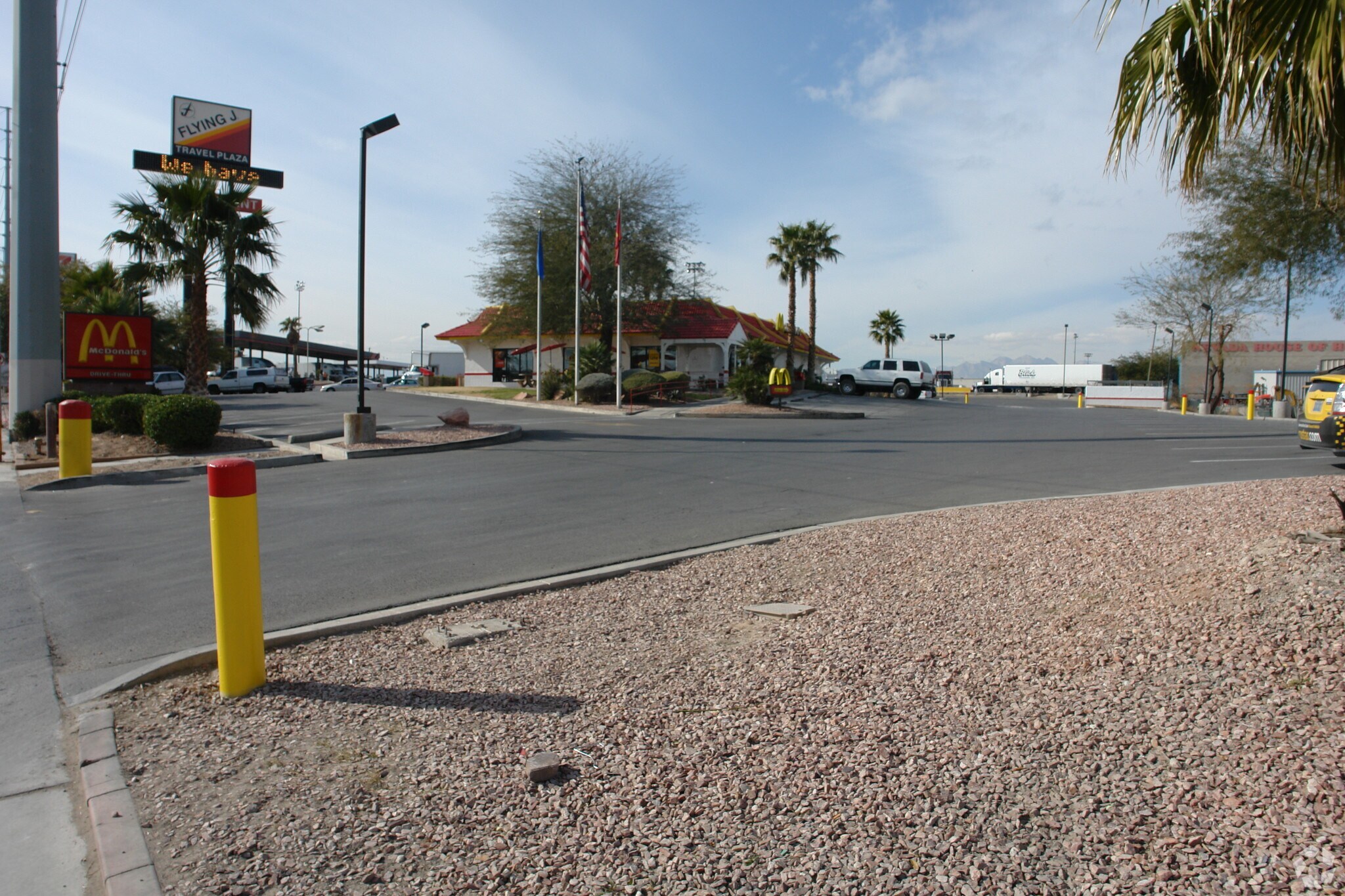 3229 Losee Rd, North Las Vegas, NV à vendre Photo principale- Image 1 de 18