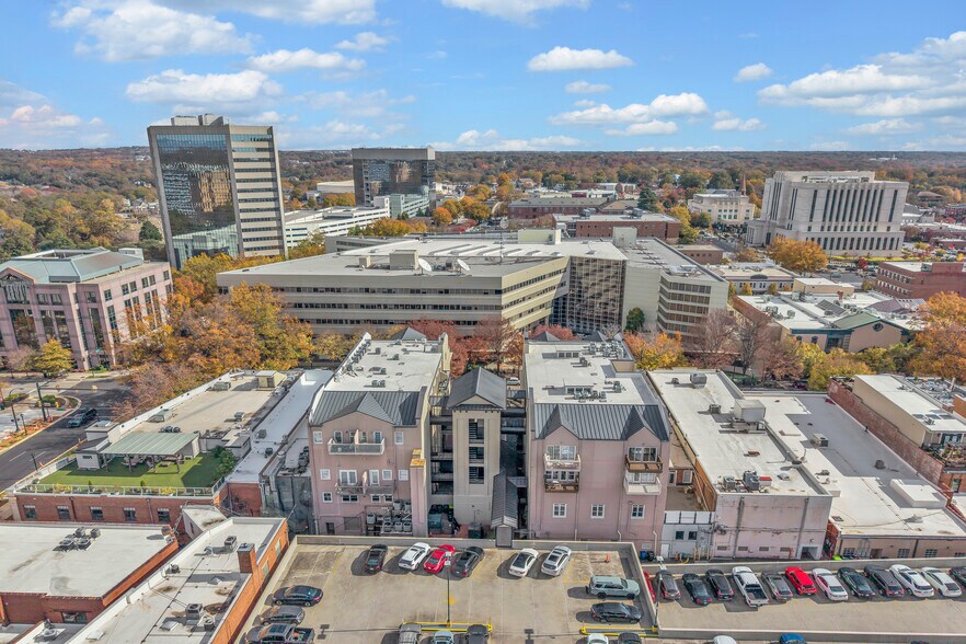 233 N Main St, Greenville, SC à vendre - Photo du bâtiment - Image 3 de 19