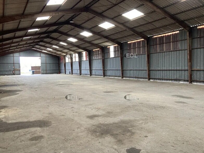 Industrial in Meaux for lease - Building Photo - Image 3 of 4