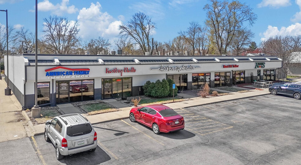 7020 Douglas Ave, Urbandale, IA for lease - Building Photo - Image 1 of 5