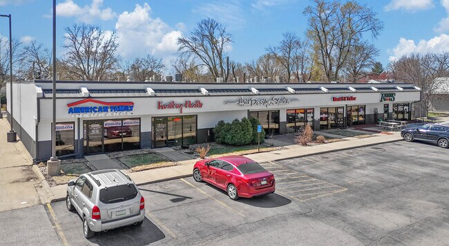 More details for 7020 Douglas Ave, Urbandale, IA - Retail for Lease