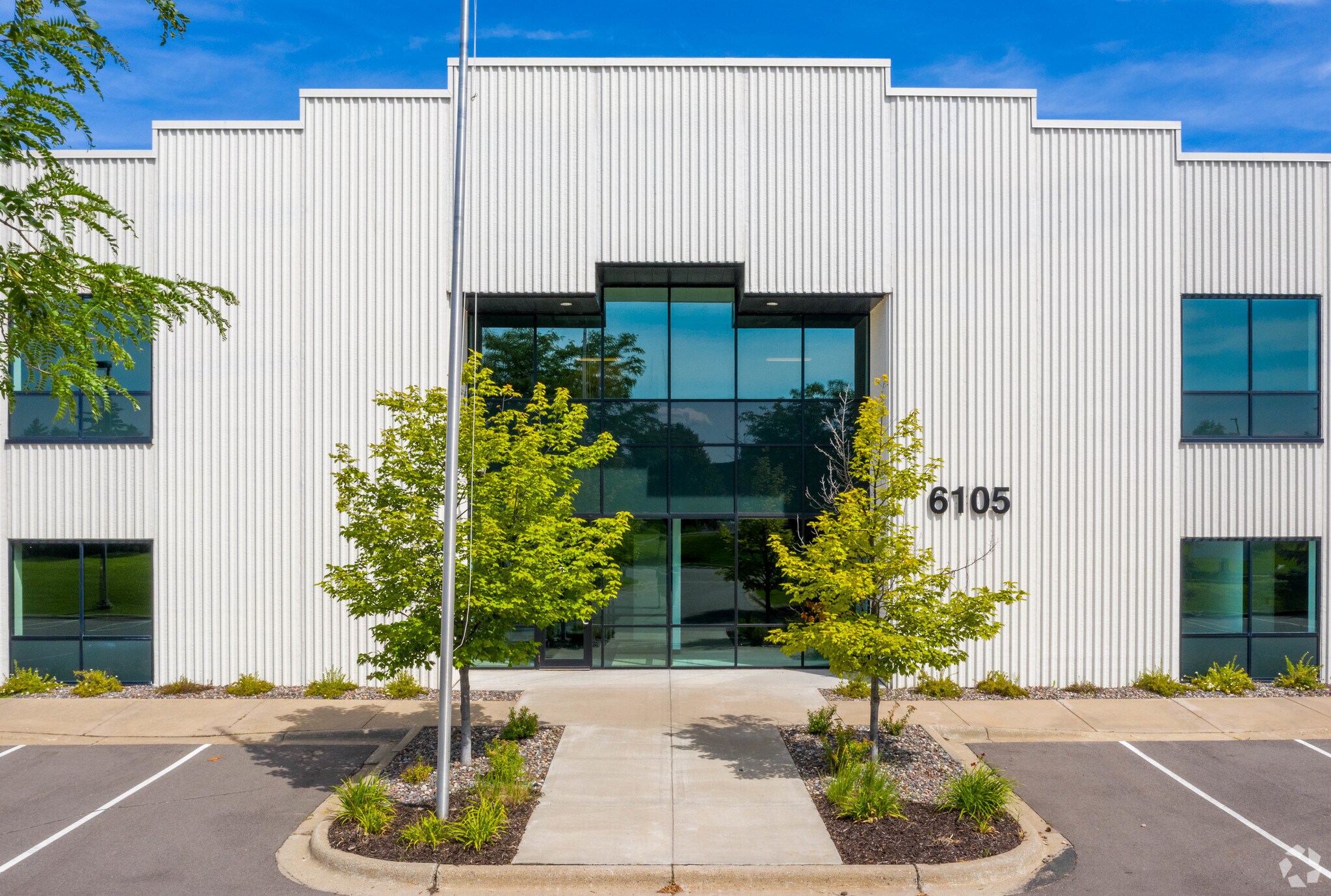 6105 N Trenton Ln, Plymouth, MN for lease Building Photo- Image 1 of 5