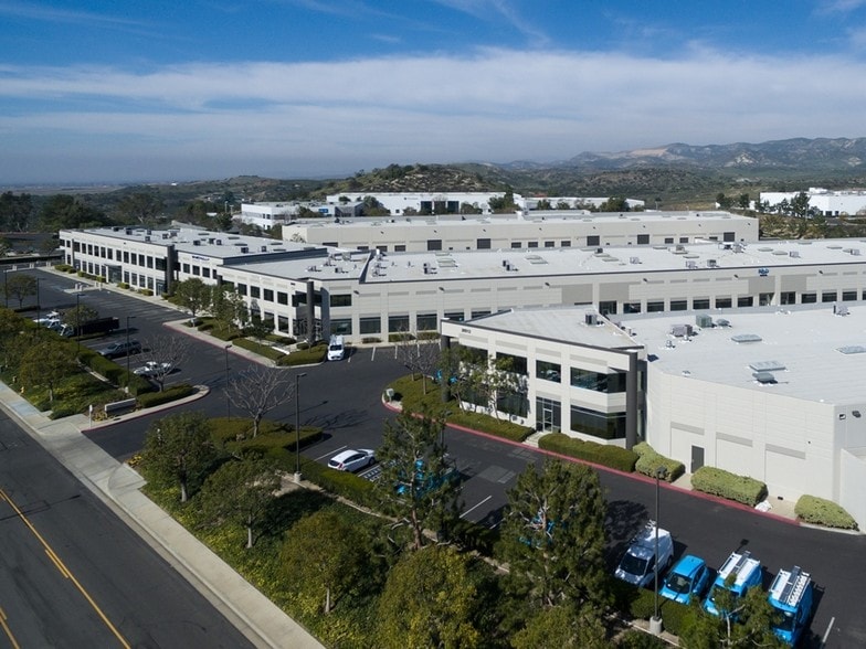 25172 Arctic Ocean Dr, Lake Forest, CA for lease - Building Photo - Image 3 of 19