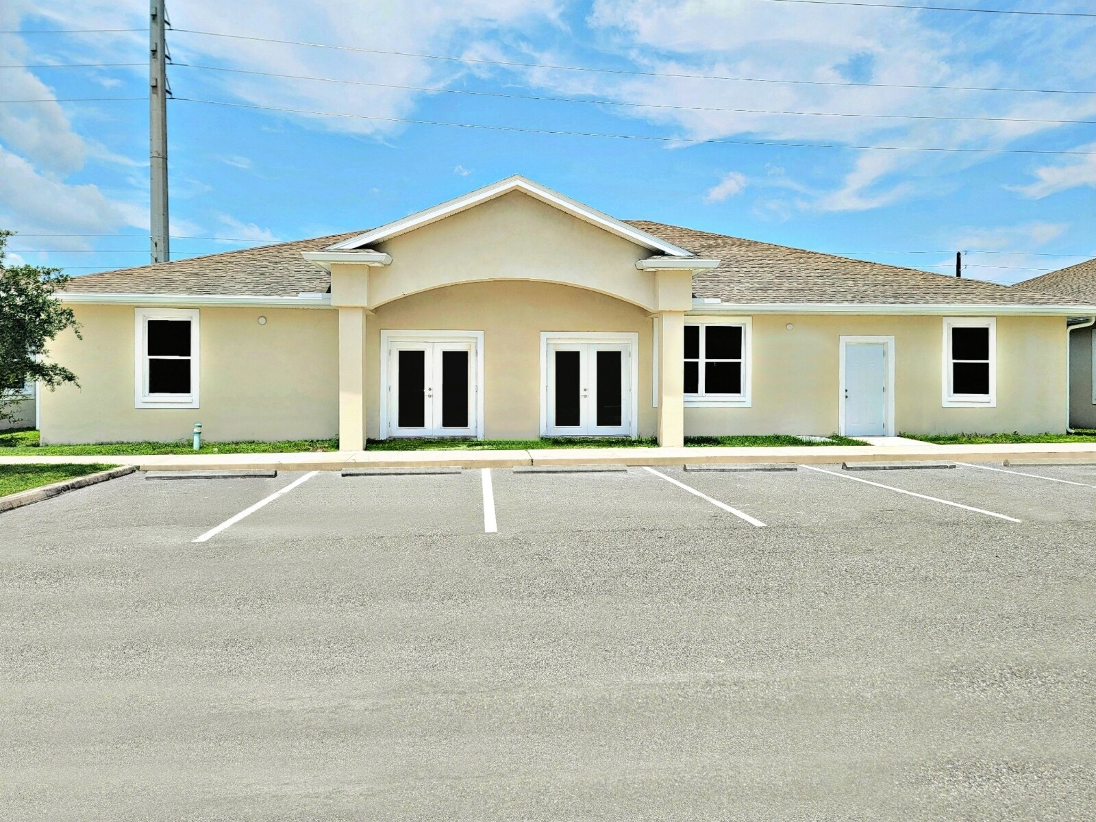 18713 N Dale Mabry Hwy, Lutz, FL à louer Photo du bâtiment- Image 1 de 13