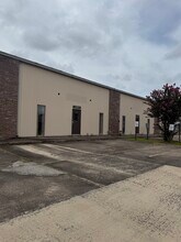 1507 Beaumont Rd, Baytown, TX for lease Building Photo- Image 1 of 2