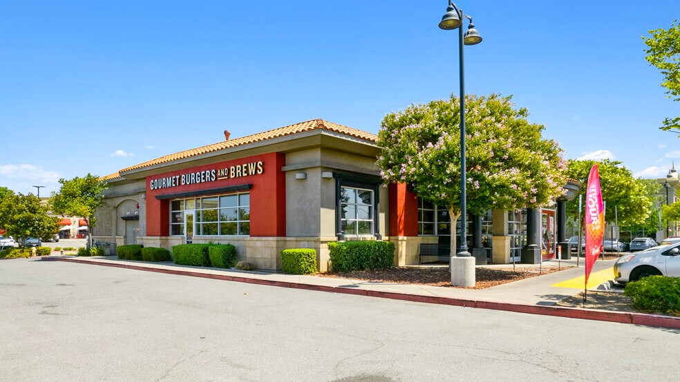 2385 Sand Creek Rd, Brentwood, CA à vendre - Photo du bâtiment - Image 3 de 11