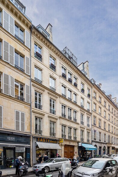 Office in Paris for lease - Building Photo - Image 3 of 3