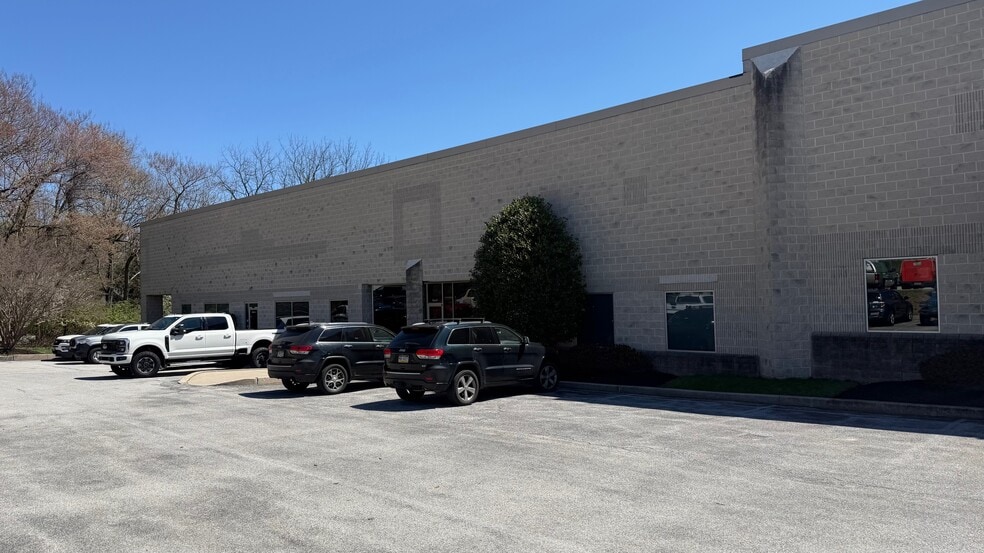 901 S Bolmar St, West Chester, PA for lease - Building Photo - Image 3 of 17