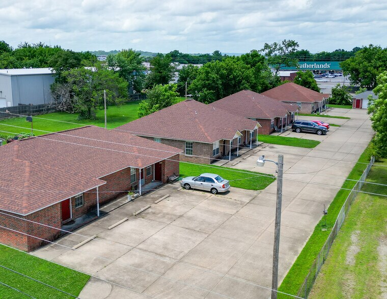 1851 Brazil Ave, Fort Smith, AR à vendre - Photo du bâtiment - Image 2 de 7