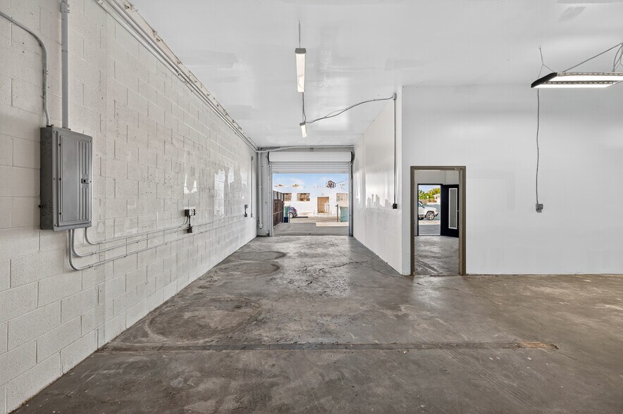 7358 Radford Ave, North Hollywood, CA à vendre - Photo du bâtiment - Image 3 de 7