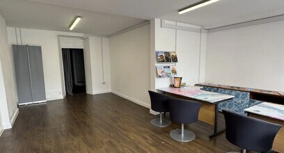 68 Union St, Camborne for lease Interior Photo- Image 2 of 4