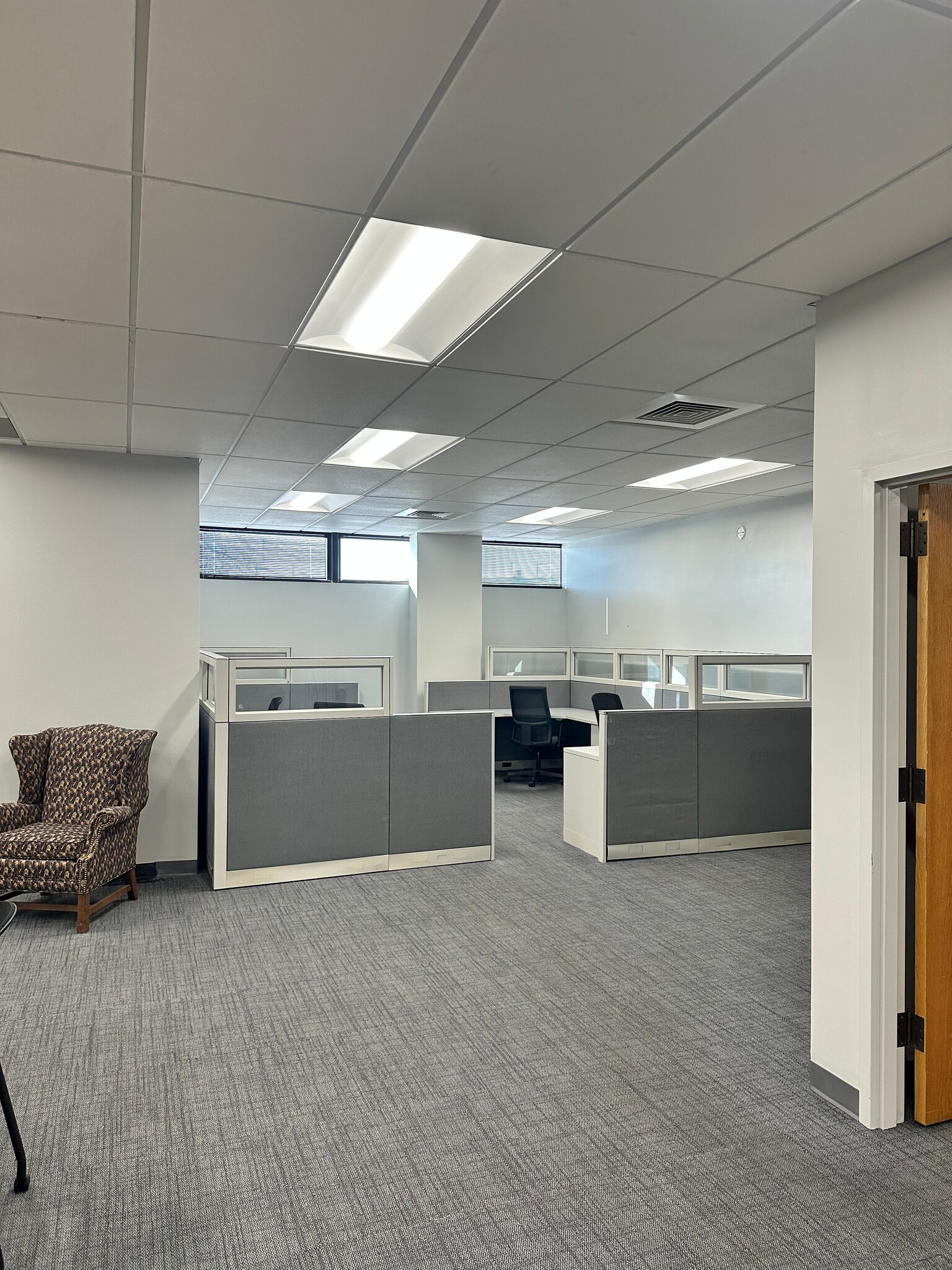 1041-1049 S Woods Mill Rd, Chesterfield, MO for lease Interior Photo- Image 1 of 8