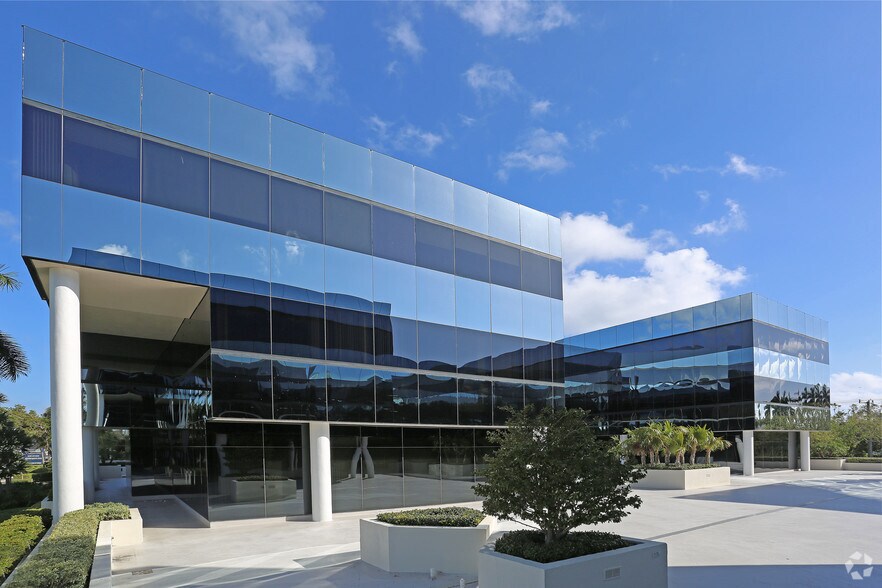 4800 N Federal Hwy, Boca Raton, FL à vendre - Photo du bâtiment - Image 2 de 3