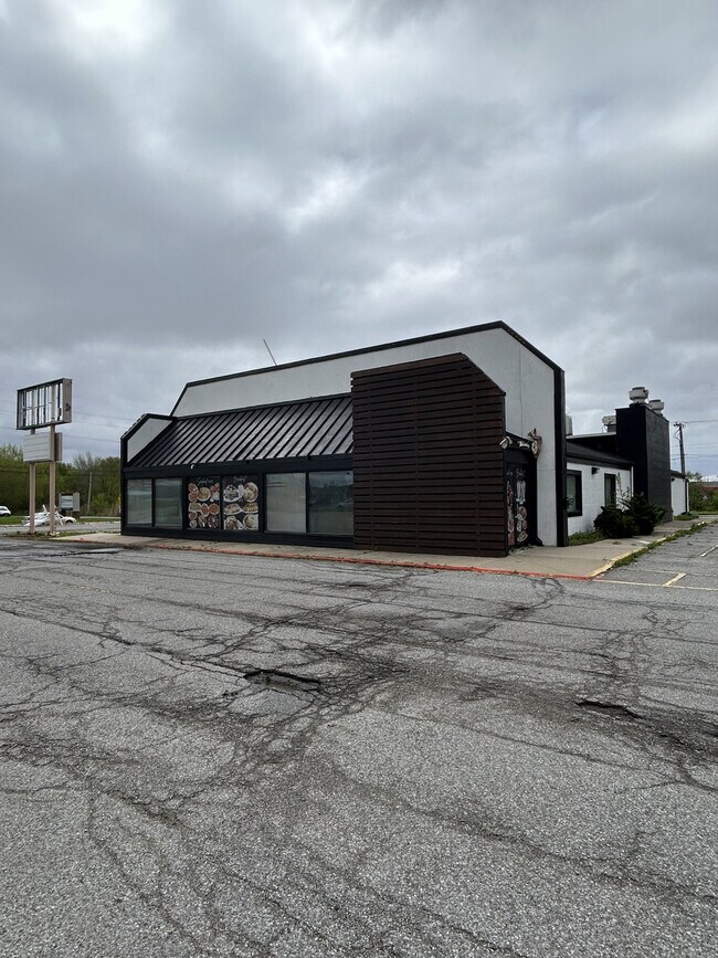More details for 6190 Broadway, Merrillville, IN - Retail for Sale