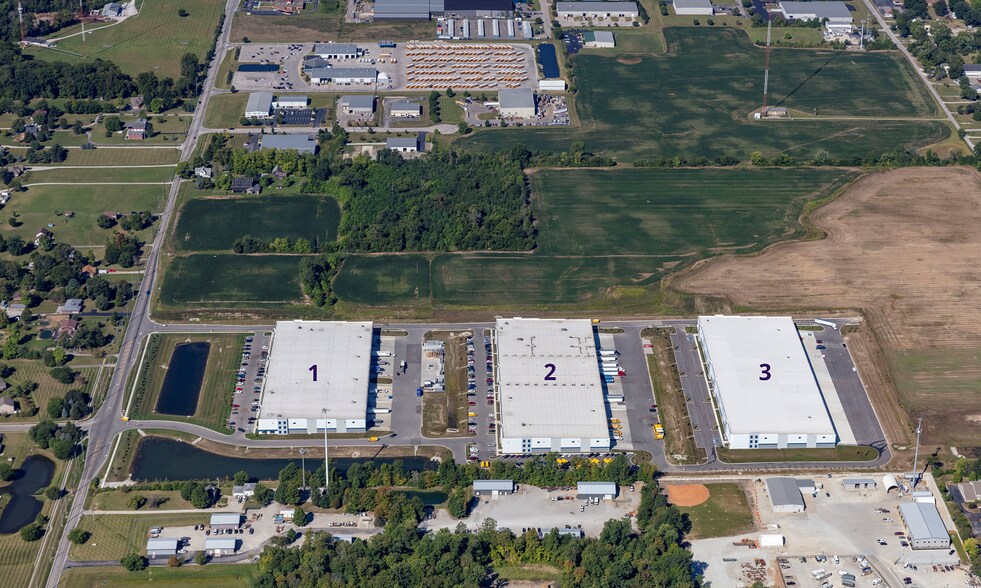 335 Strategy Dr, Indianapolis, IN à louer - Photo du bâtiment - Image 3 de 6