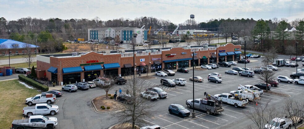 Statesville Rd, Charlotte, NC à louer - Photo du bâtiment - Image 2 de 4