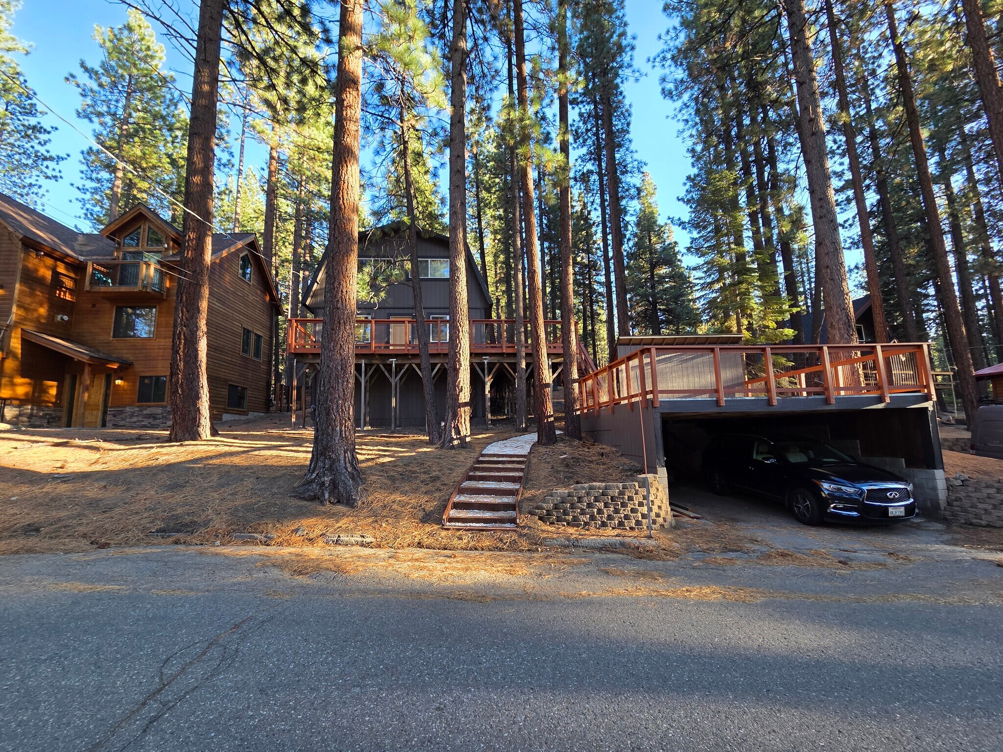 3702 Verdon Ln, South Lake Tahoe, CA à vendre Photo principale- Image 1 de 27