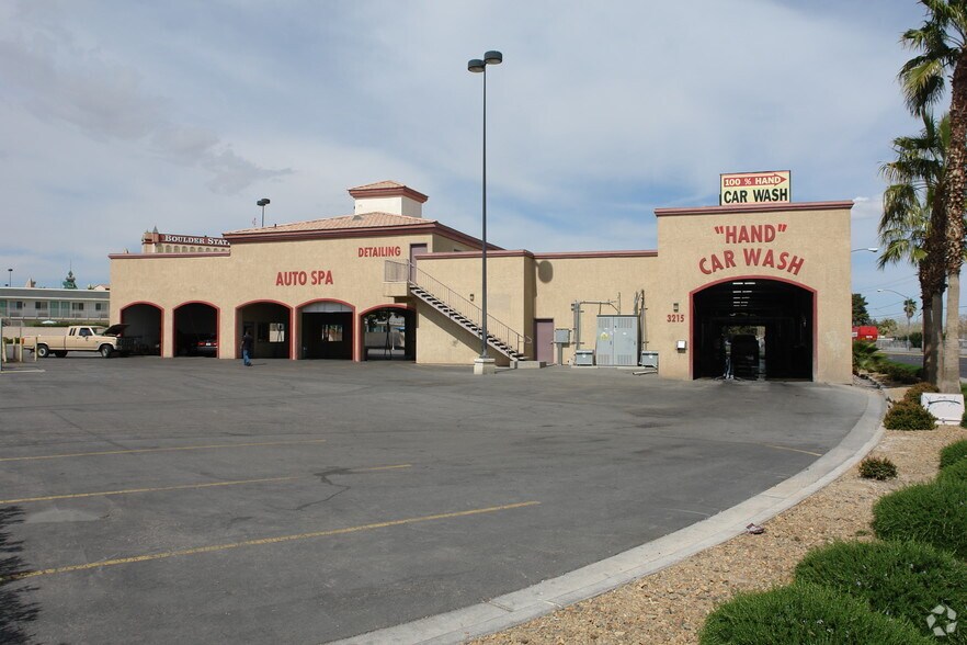 3215 S Lamb Blvd, Las Vegas, NV à louer - Photo du bâtiment - Image 2 de 4