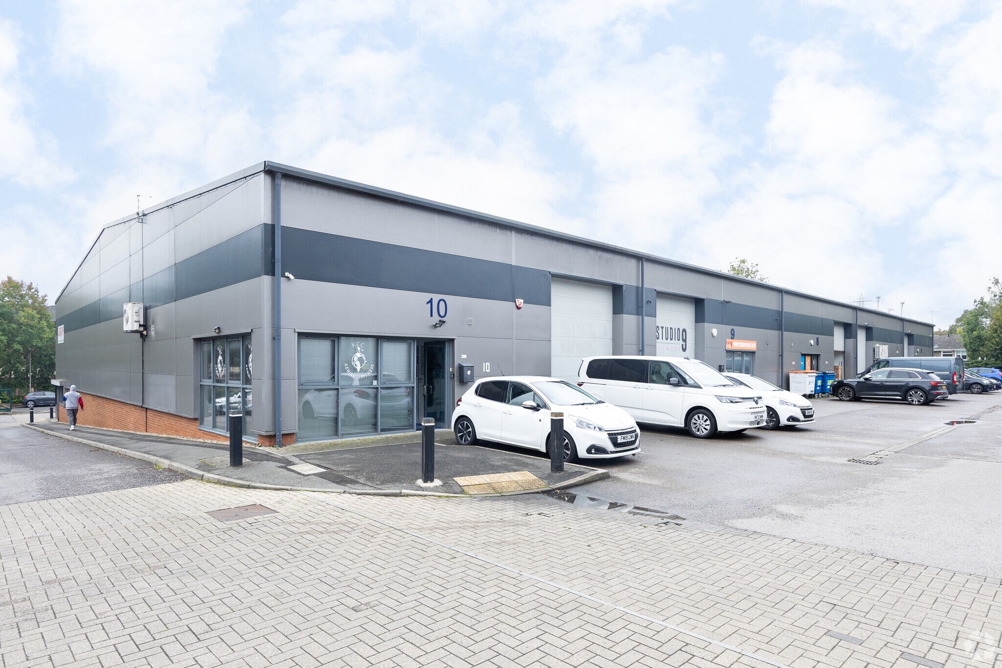 Fishponds Rd, Wokingham for lease Building Photo- Image 1 of 17
