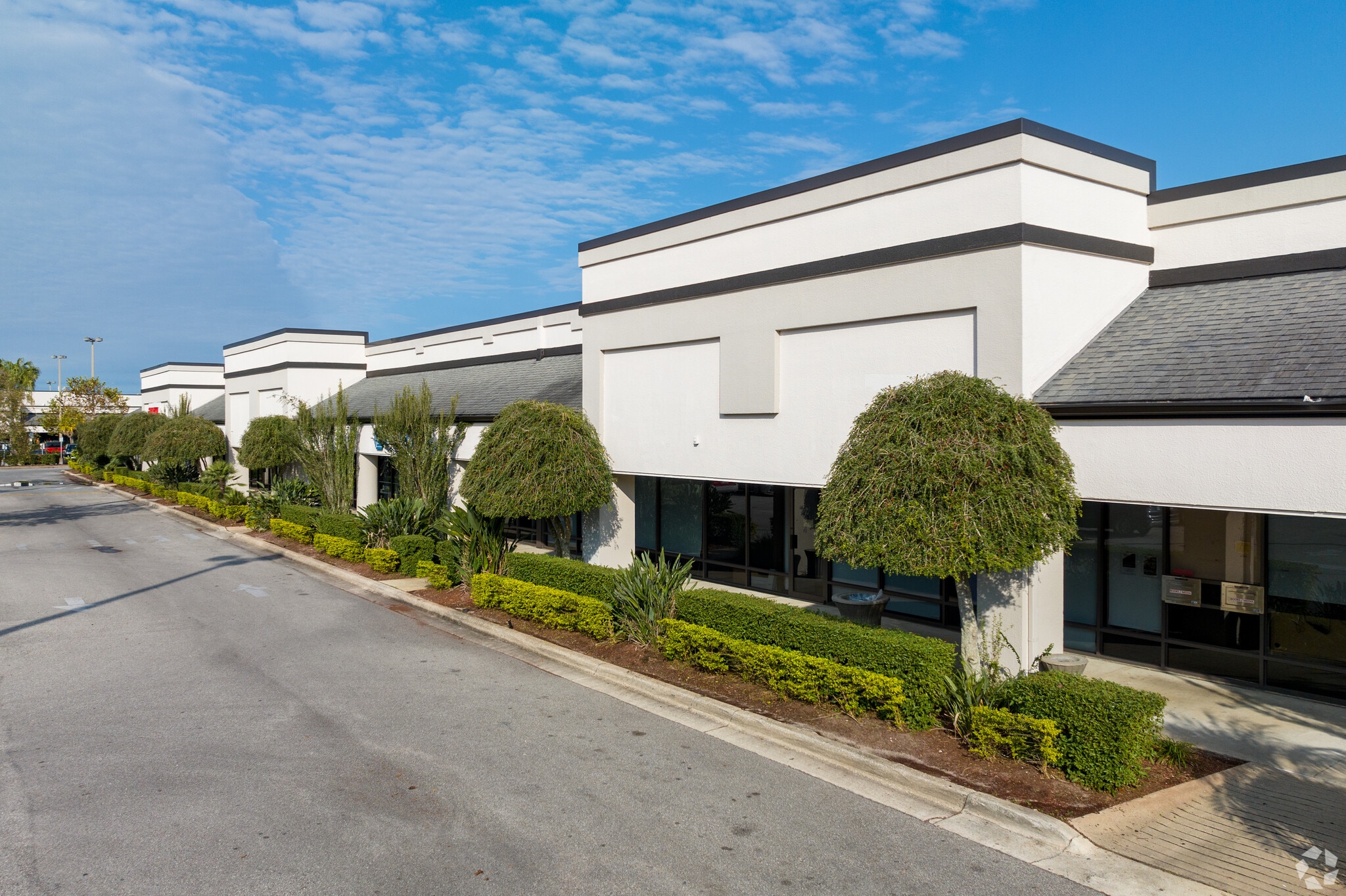 5575 S Semoran Blvd, Orlando, FL for lease Building Photo- Image 1 of 7