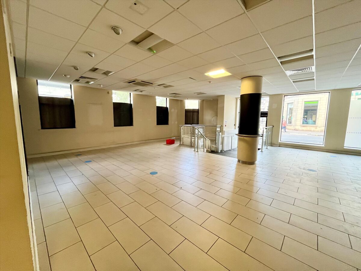 37-39 Rose Hl, Chesterfield for sale Interior Photo- Image 1 of 3