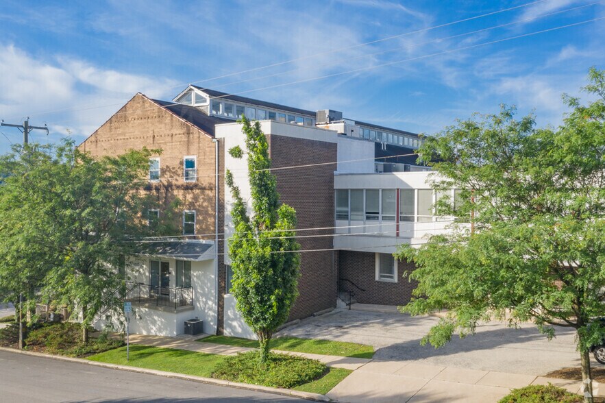 101 E 8th Ave, Conshohocken, PA à louer - Photo du bâtiment - Image 2 de 8