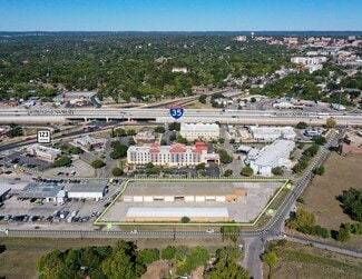 Plus de détails pour 930 Luciano Flores St, San Marcos, TX - Local d'activités à louer