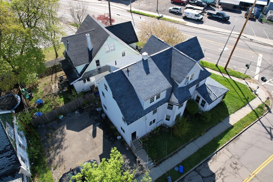 1801 E Main St, Endicott, NY à vendre - Photo du bâtiment - Image 2 de 18
