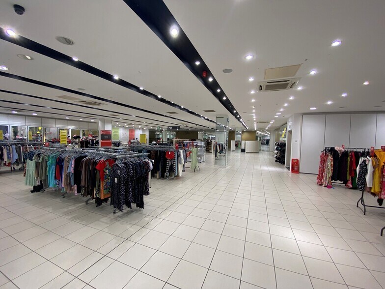 22-40 Port St, Stirling à vendre - Photo intérieure - Image 3 de 5