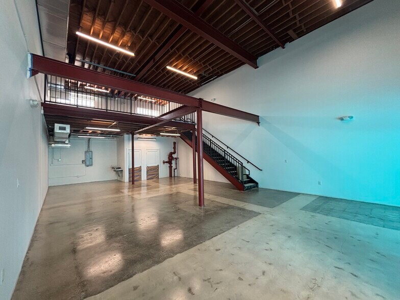 300 NW 29th St, Miami, FL à louer - Photo du bâtiment - Image 3 de 10