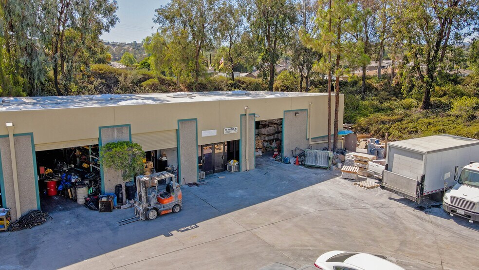 8606 Argent St, Santee, CA à louer - Photo du bâtiment - Image 2 de 20