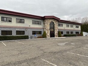 119 Hawley Rd, Oxford, CT for lease Building Photo- Image 1 of 5