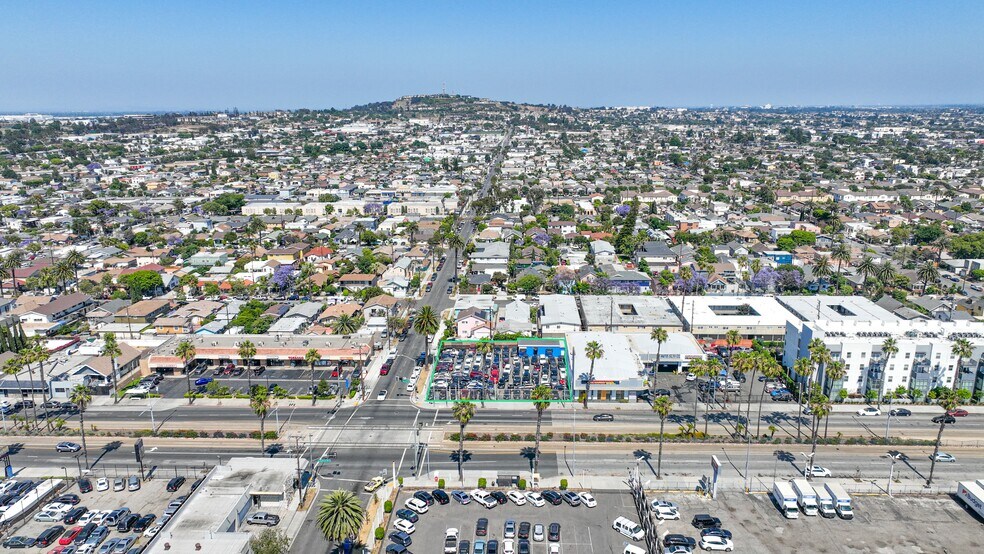 2180-2196 Long Beach Blvd, Long Beach, CA à vendre - Aérien - Image 3 de 3