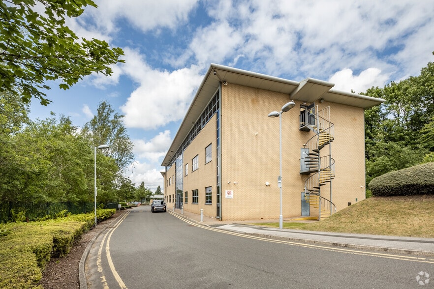 Progress Way, Manchester for lease - Building Photo - Image 3 of 3