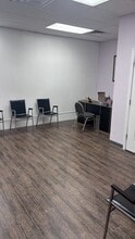 210-220 W Brandon Blvd, Brandon, FL for lease Interior Photo- Image 1 of 5