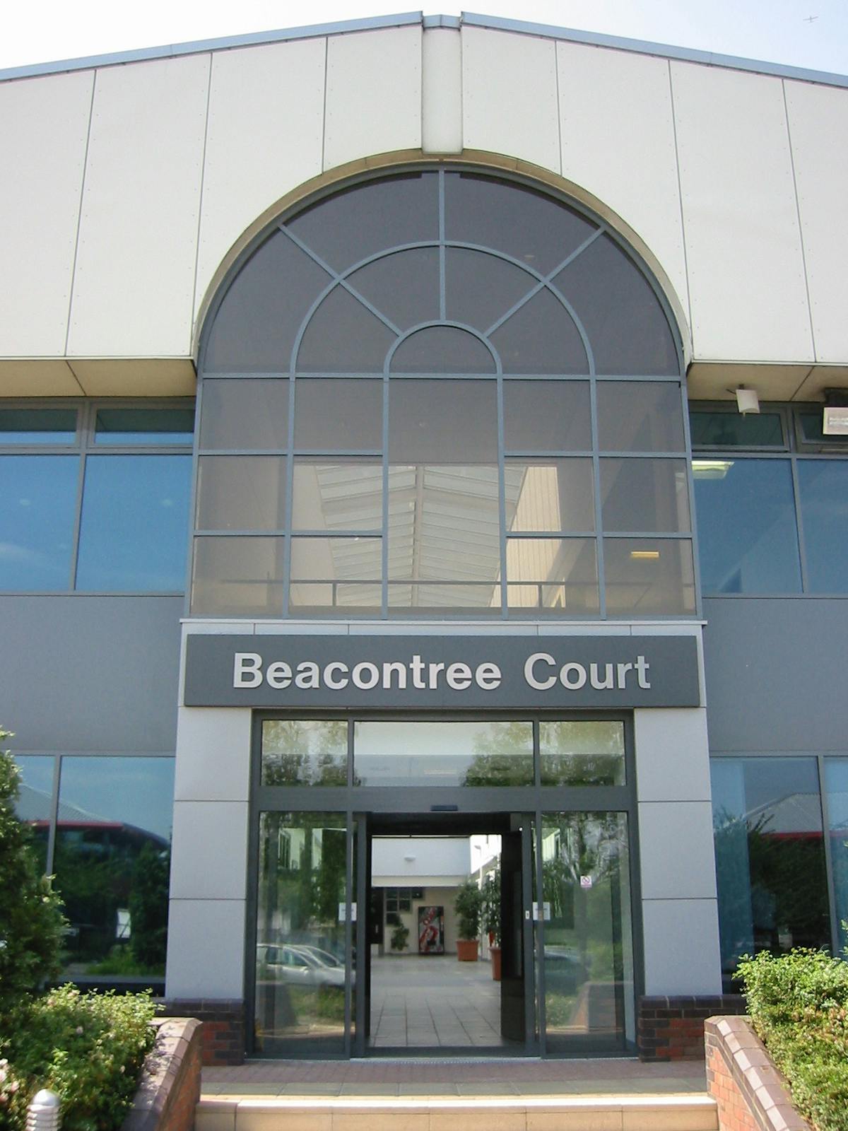 Gillette Way, Reading à louer Photo du bâtiment- Image 1 de 10