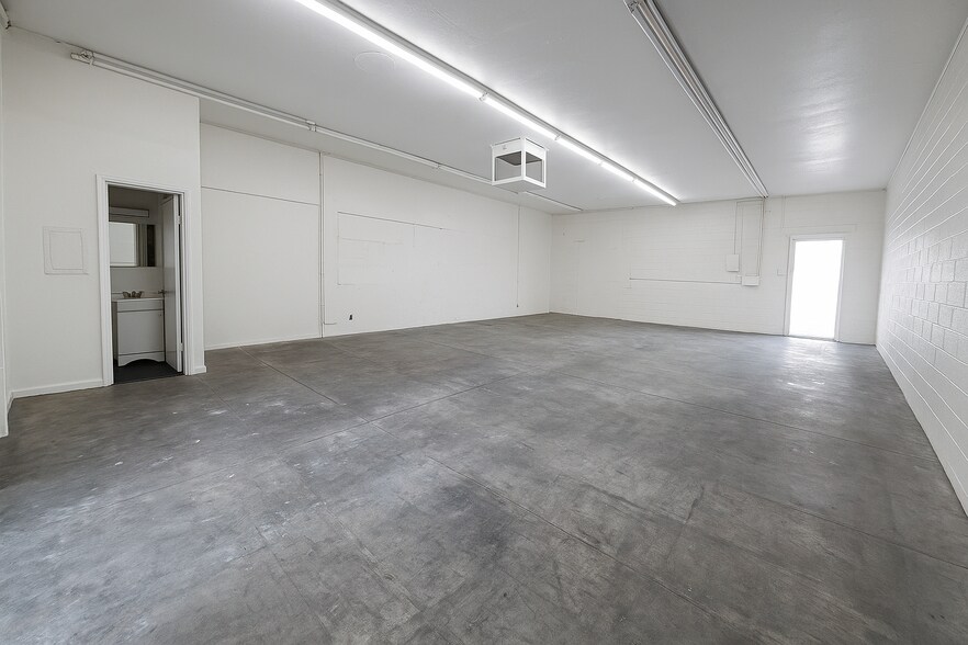 2700-2724 W Osborn Rd, Phoenix, AZ à louer - Photo du bâtiment - Image 2 de 10