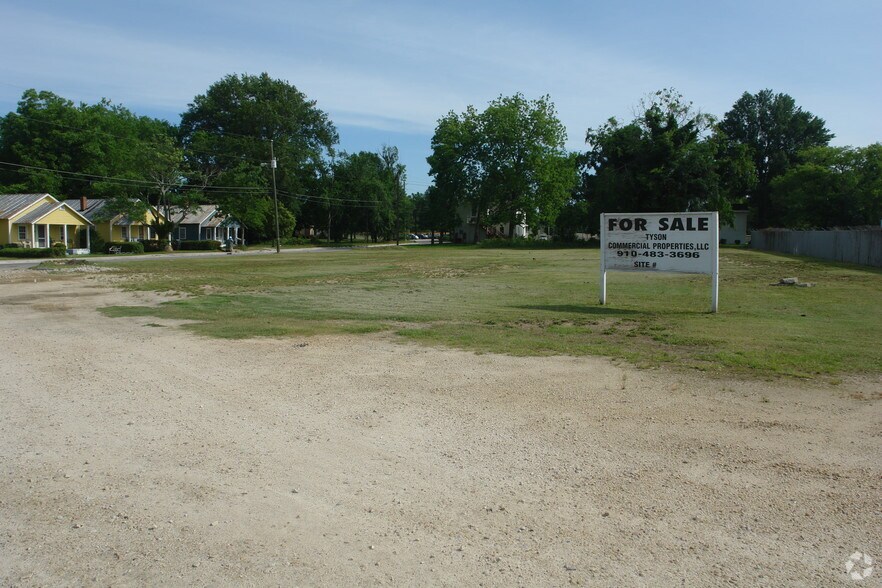Barges Ln, Fayetteville, NC for sale - Primary Photo - Image 1 of 1