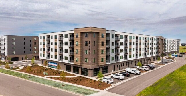 Plus de détails pour 5601 33rd Ave S, Fargo, ND - Bureau/Commerce de détail à louer