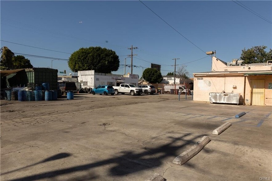 4730 E Olympic Blvd, Los Angeles, CA for lease - Building Photo - Image 2 of 11