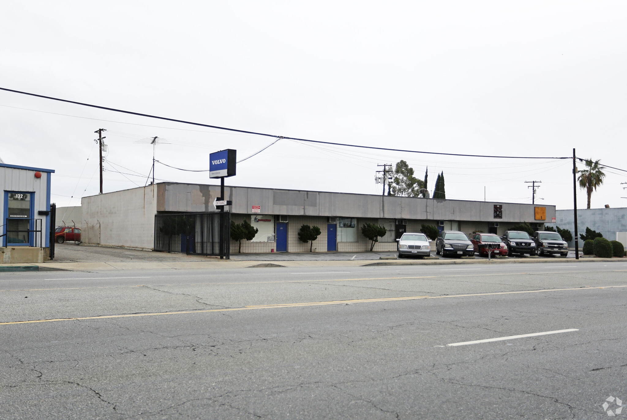 156-168 S Irwindale Ave, Azusa, CA for lease Primary Photo- Image 1 of 7