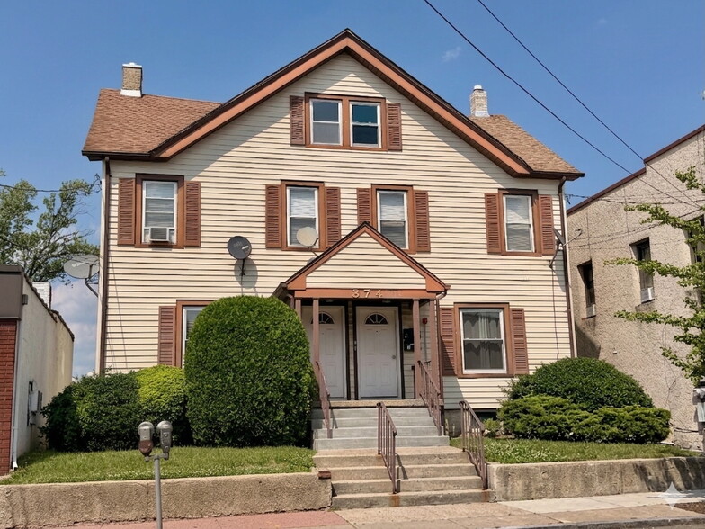 374 Somerset St, North Plainfield, NJ for sale - Primary Photo - Image 1 of 1