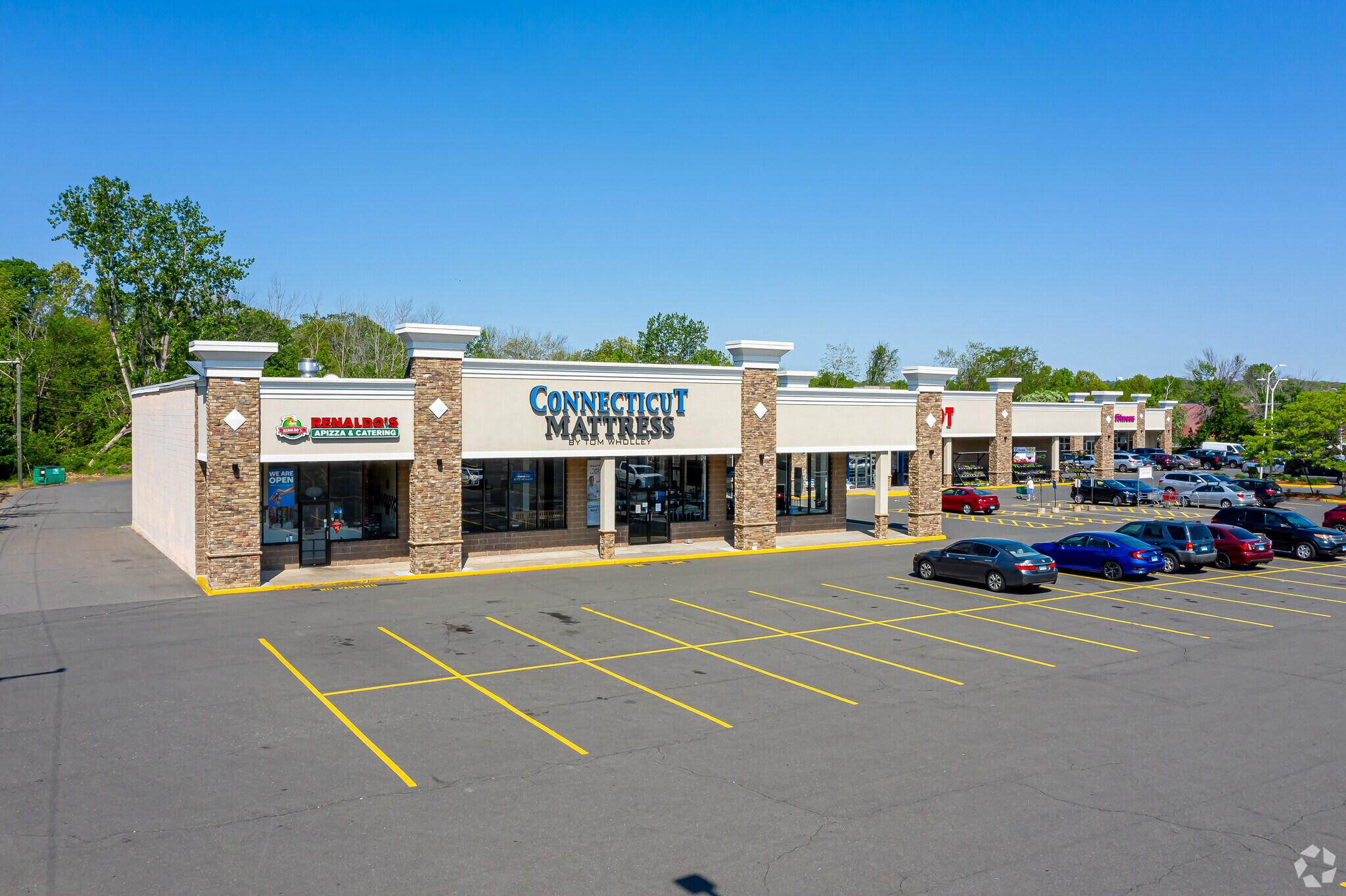 320-342 Queen St, Southington, CT for lease Primary Photo- Image 1 of 12