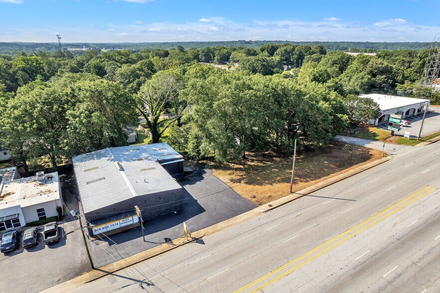 1253 S Pleasantburg Dr, Greenville, SC à vendre - Photo du bâtiment - Image 2 de 19