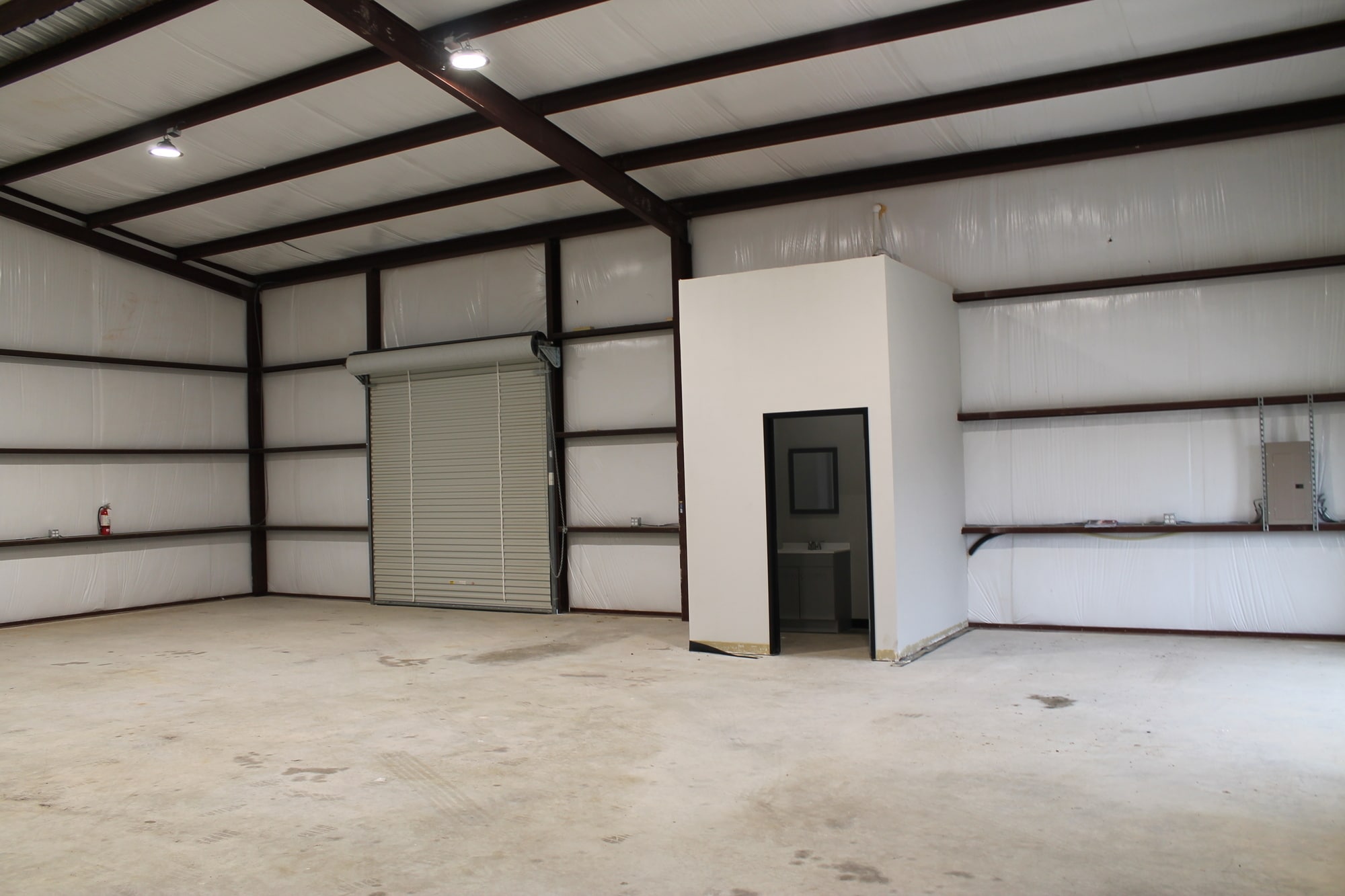 1107 County Road 264, Bertram, TX for lease Interior Photo- Image 1 of 5